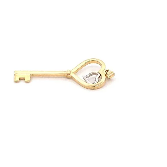 18K Yellow Gold Pendant Key Heart 1.59 grams - Picture 8 of 13
